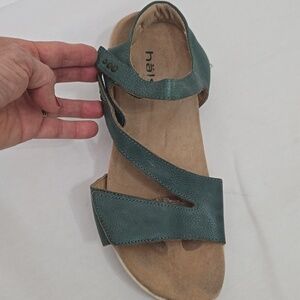 Halsa Women's Size Denial 10M Green Leather Sandals